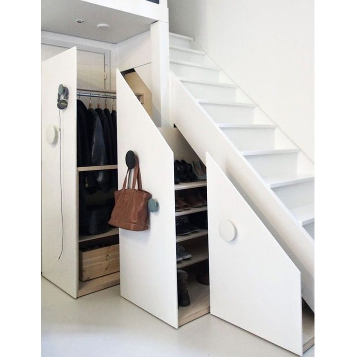 dressing sous escalier